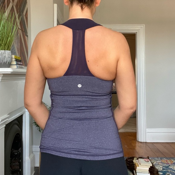 Lululemon Workout Tank // Size 6 - Picture 2 of 5